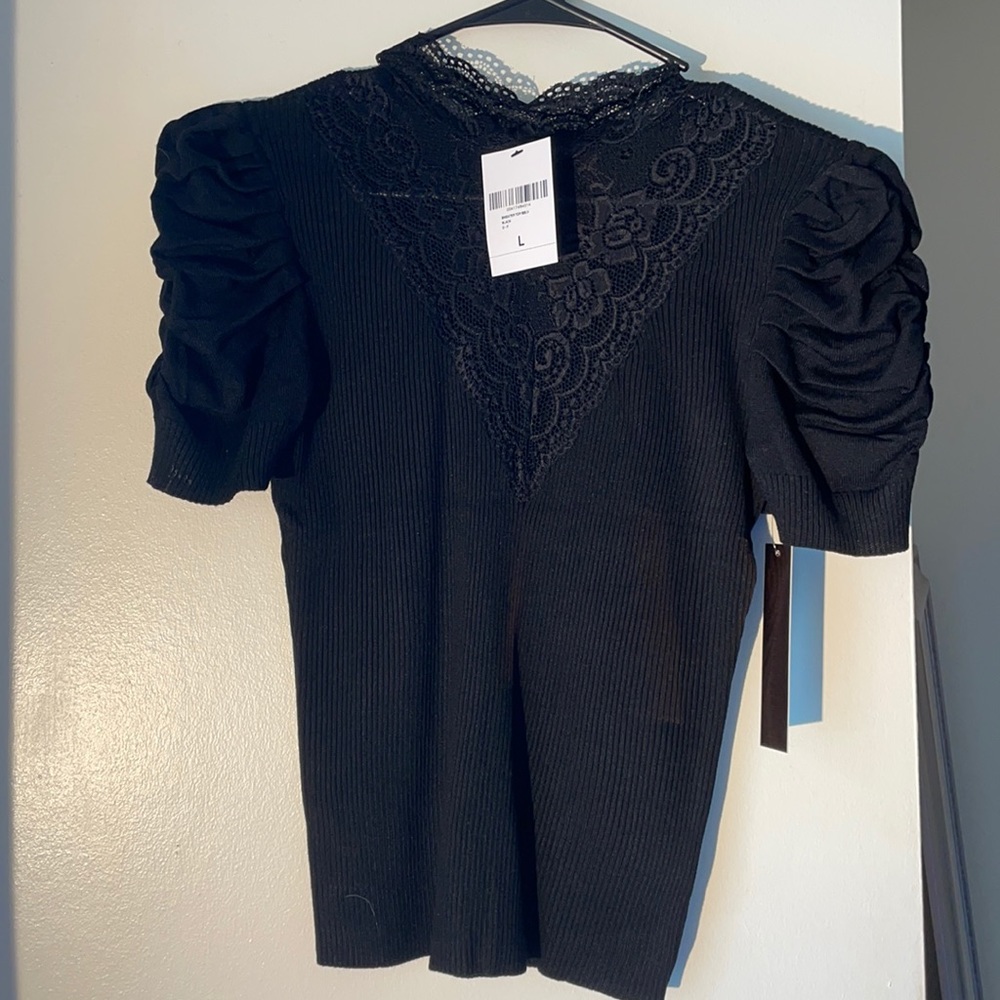 Brand new black lace top FOREVER 21 - SZ large